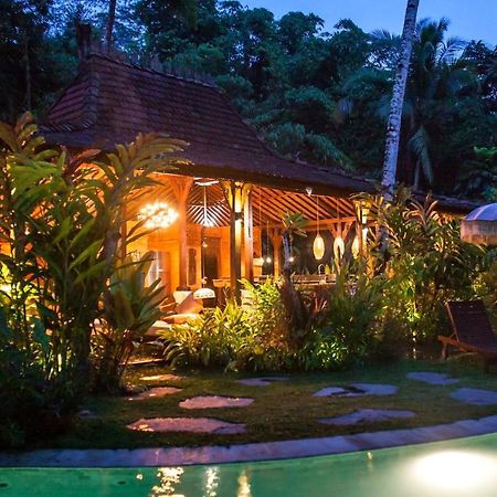 Villa Mahadevi Jungle Retreat Joglo 1 Ubud  Exterior photo