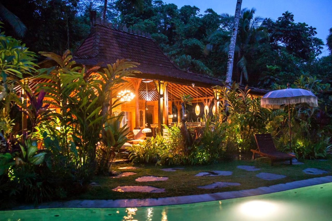 Villa Mahadevi Jungle Retreat Joglo 1 Ubud  Exterior photo