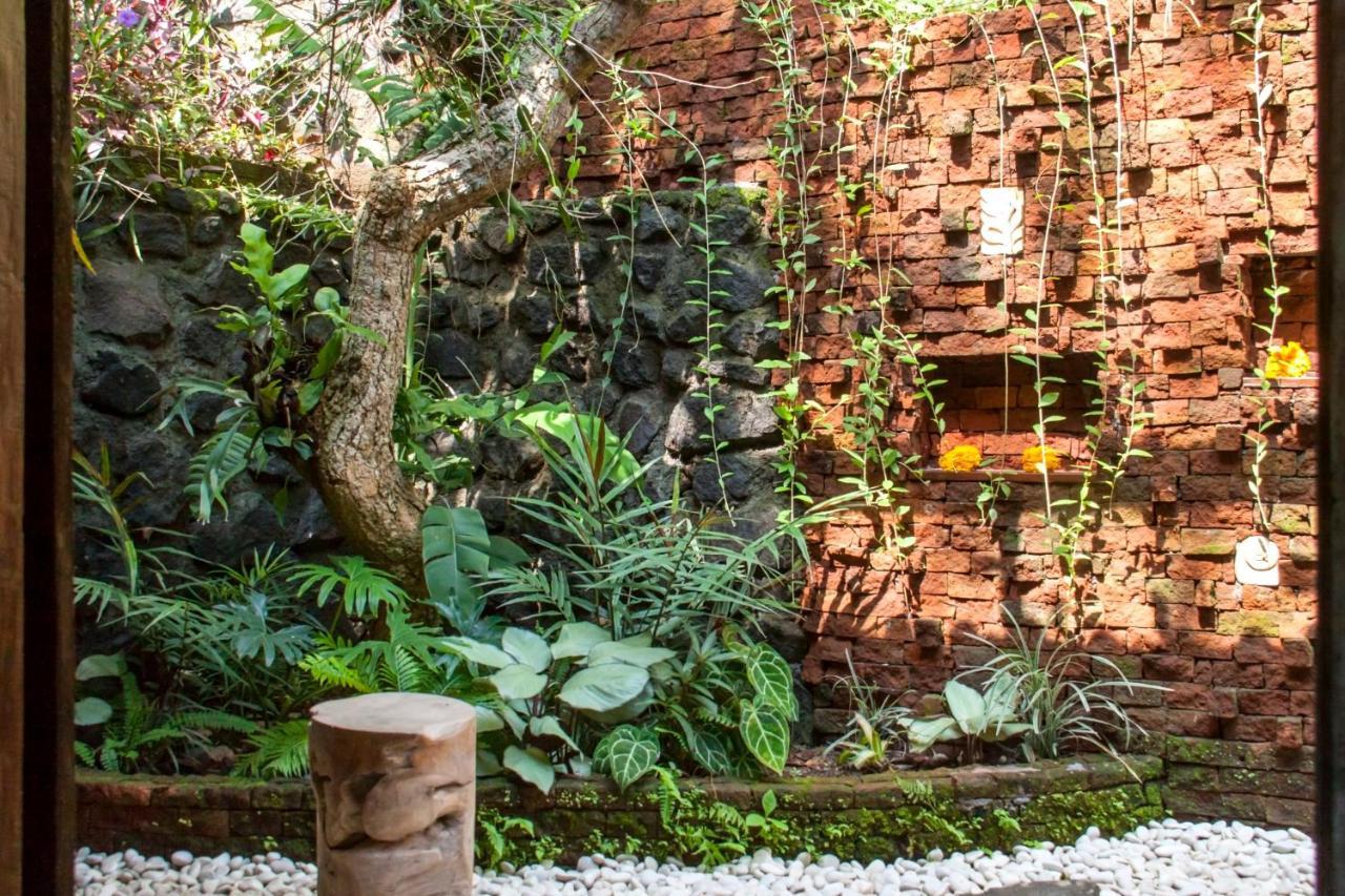 Villa Mahadevi Jungle Retreat Joglo 1 Ubud  Exterior photo